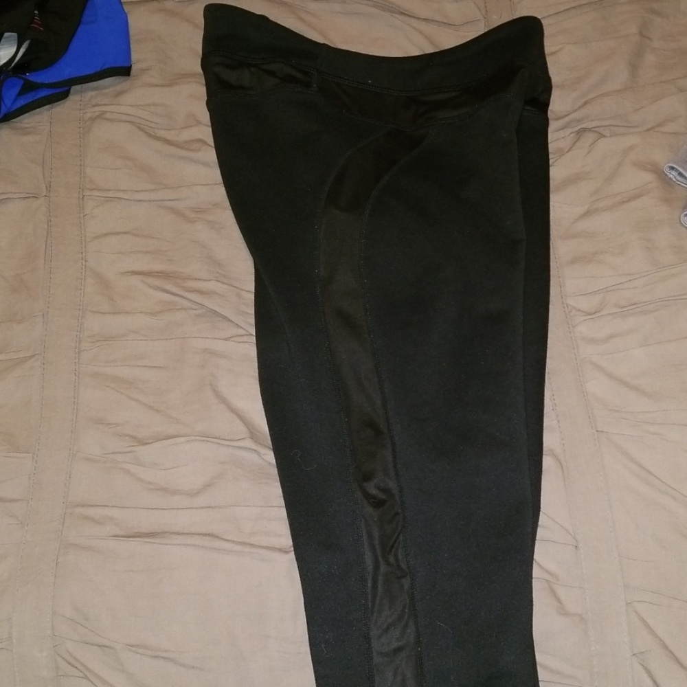 Fabletics leggings - Picture 2 of 2